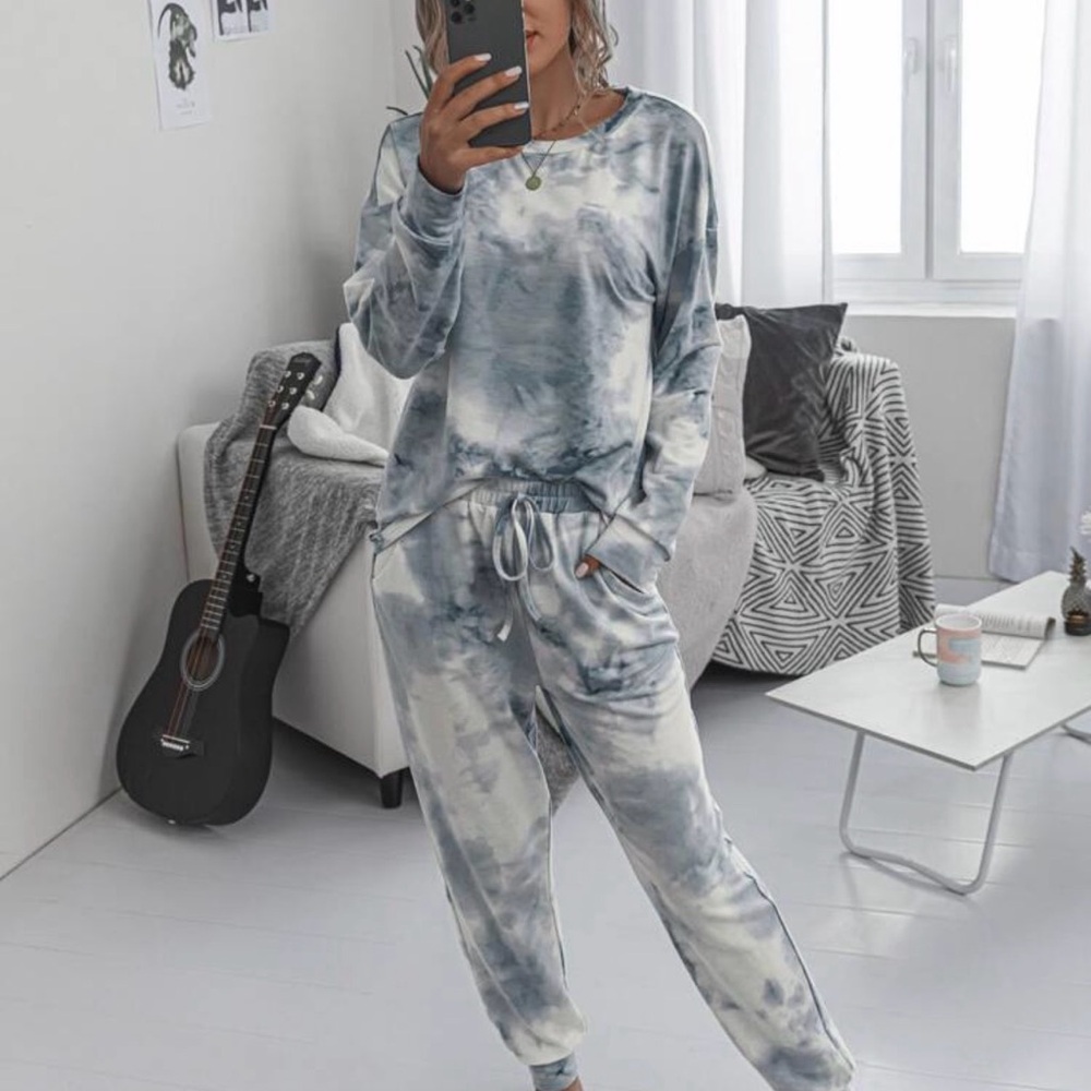 SHEIN Blue Tie-Dye Top